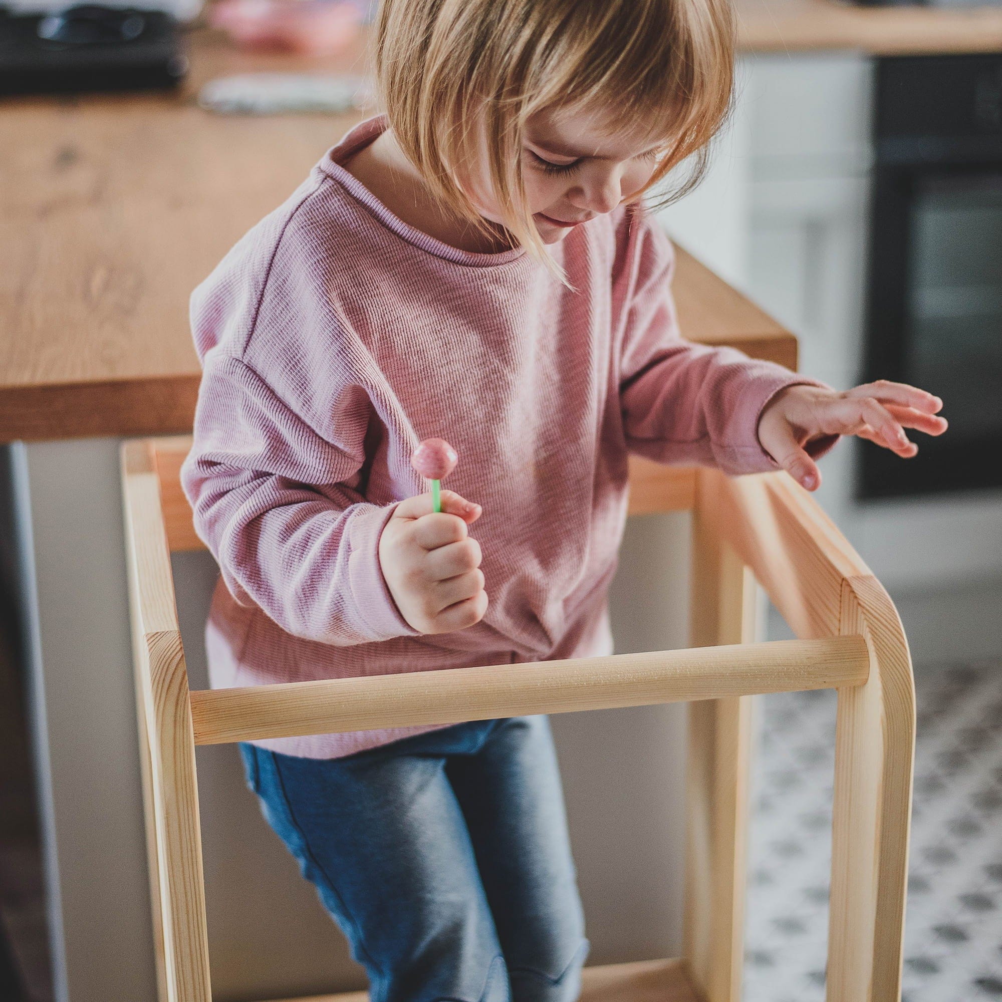 Meowbaby Kitchen Helper - Drewniany Pomocnik Kuchenny dla Dzieci